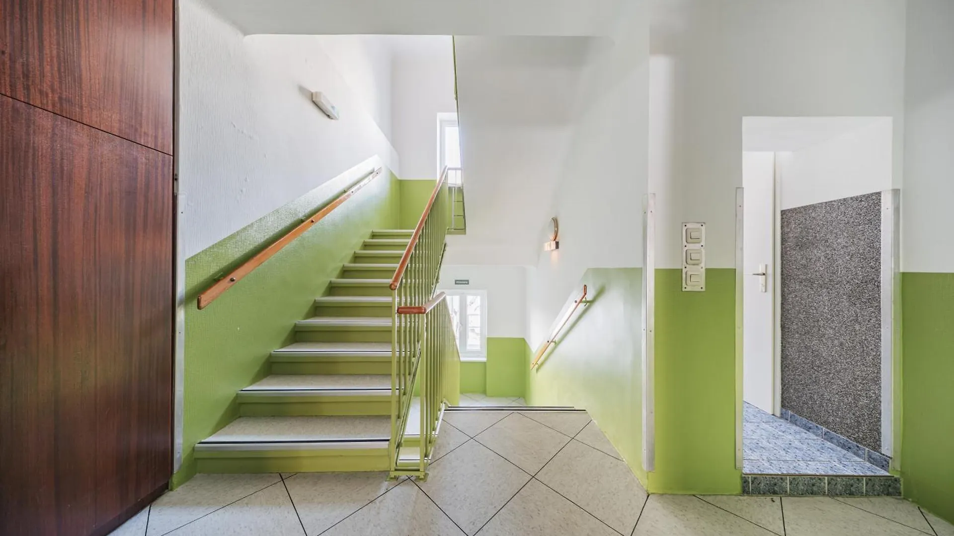 Vienna West Rooms Hostel