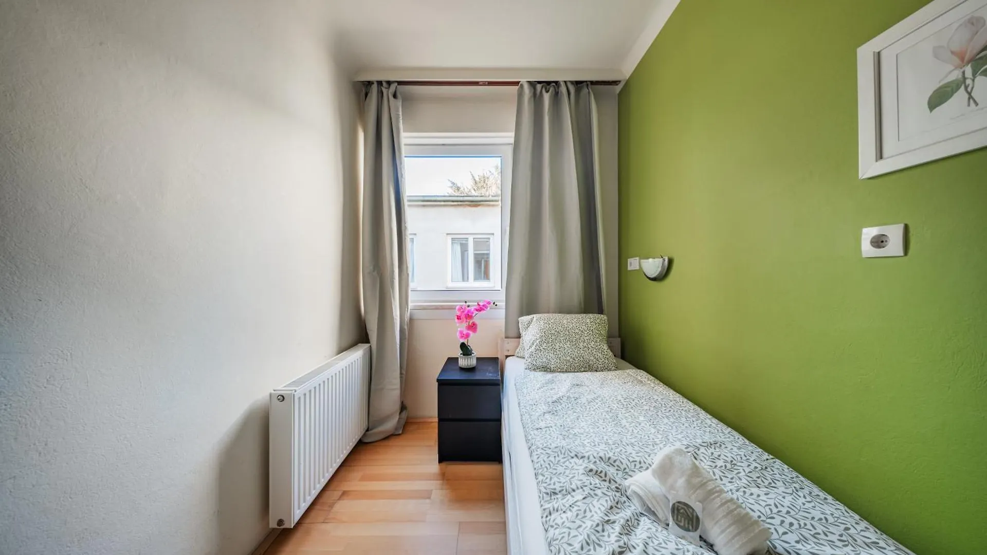 Vienna West Rooms Hostel